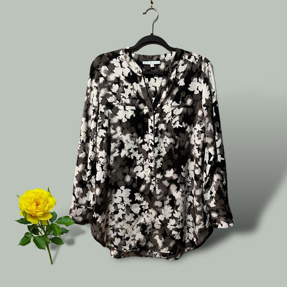 Cleo Petites Black/Grey/Off-White Floral Print Top sz L